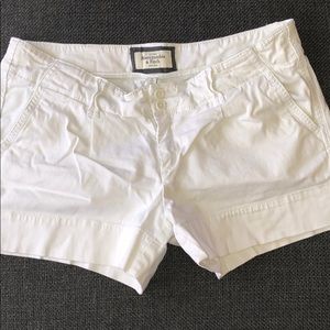 Abercrombie & Fitch white shorts
